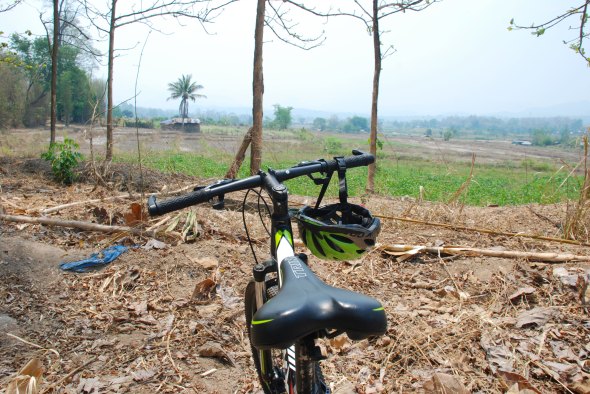 thailand_eats_pai_biking